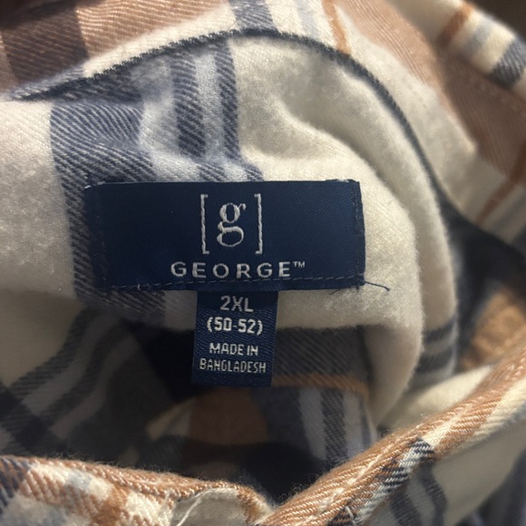 George Men's Casual Plaid Shirt in Cream and Navy - Picture 3 of 3